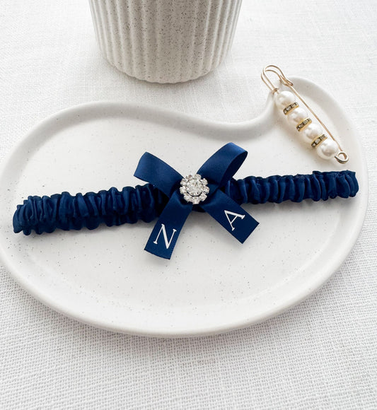 personalisiertes Strumpfband - dunkelblau / Initialien