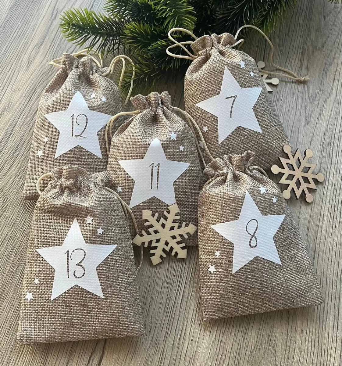 Nachhaltiger Adventskalender / 24 handgemachte Jutesäckchen - NiJeKra